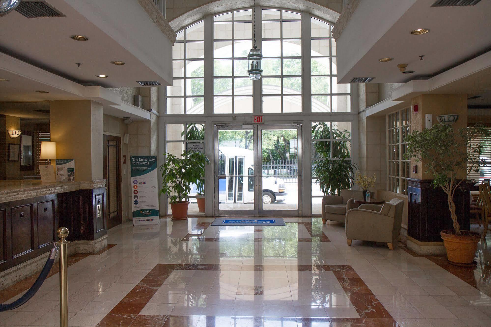Rodeway Inn South Miami - Coral Gables Ngoại thất bức ảnh